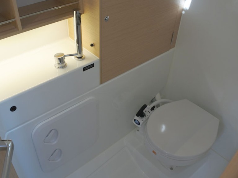 Location à Barcelone - Bénéteau Oceanis 30.1 sur SamBoat