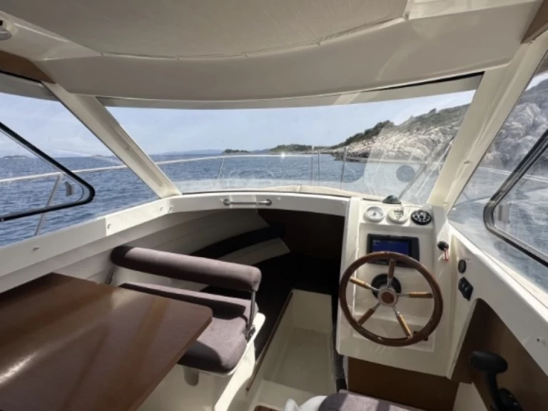 Jeanneau Merry Fisher 645 a louer à Seget Vranjica