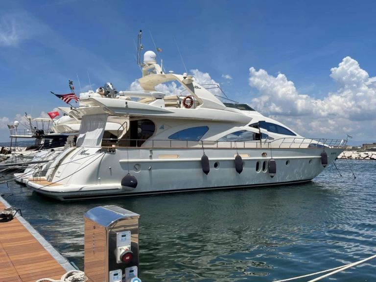 Location à Naples - Azimut MINERVA sur SamBoat