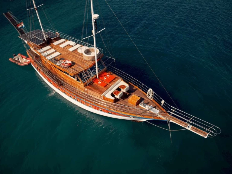 Louez un  Custom Built Aluminum Cutter TREBENNA à Croatie