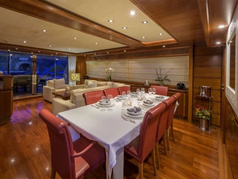 Location bateau Naples pas cher Anne Marie