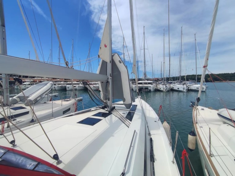Louer Voilier avec ou sans skipper Bénéteau à Pomer