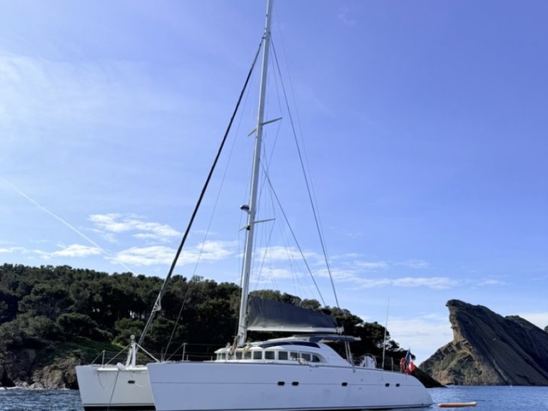 Location bateau Martinique pas cher Lagoon 570