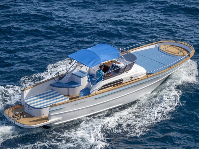 Location Bateau à moteur à Positano - Gozzo 34 FT