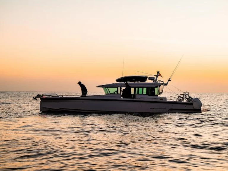 Axopar Axopar 37 XC Cross Cabin a louer à Valletta