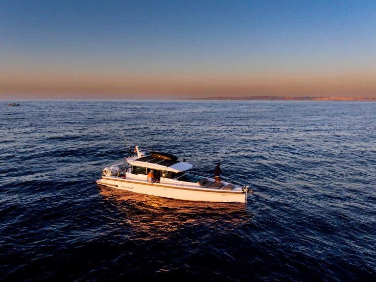 Location à Valletta - Axopar Axopar 37 XC Cross Cabin sur SamBoat