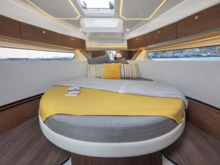 Location Bateau à moteur à Kaštela - Jeanneau Merry Fisher 1095