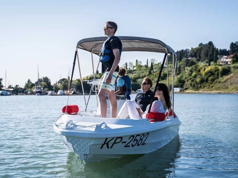 Bateau à moteur à louer à Marseille au meilleur prix