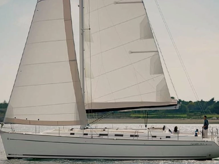 Bénéteau Cyclades 43.4 a louer à Le Pirée