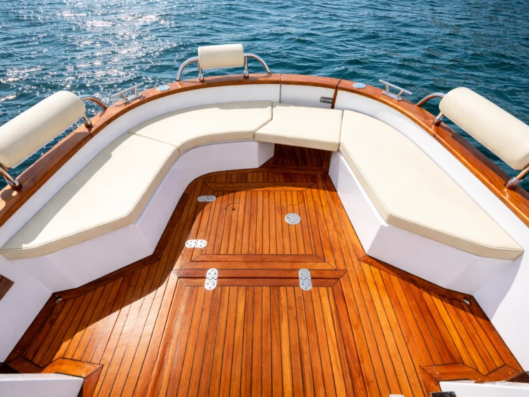 Location Bateau à moteur Salpa avec permis