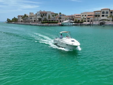 Location Bateau à moteur Custom avec permis