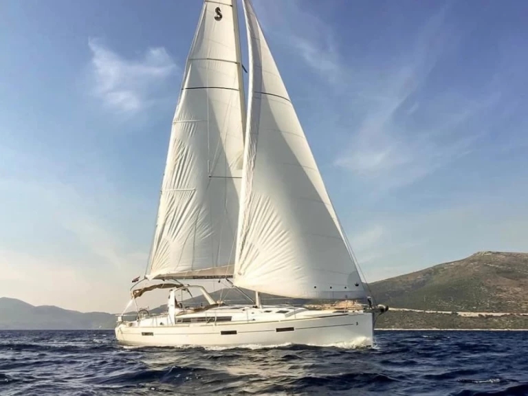 Location bateau Bénéteau Oceanis 45 à San Miguel De Abona sur Samboat