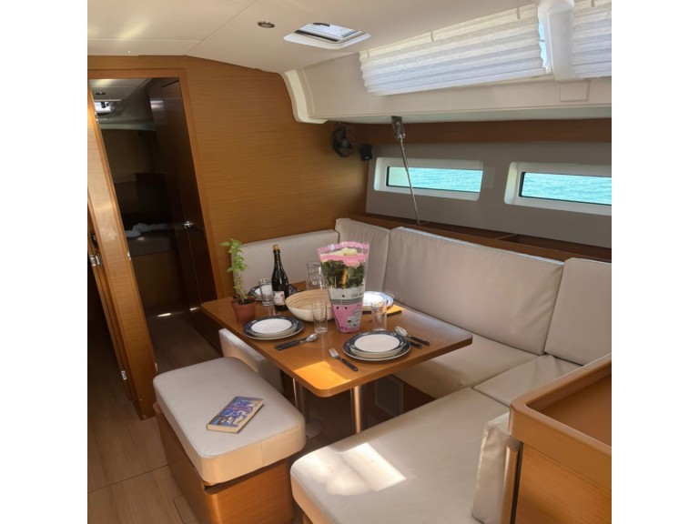 Location à Álimos - Jeanneau Sun Odyssey 490 sur SamBoat