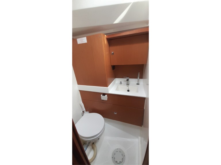 Location bateau Cugnana Verde pas cher Bavaria C45