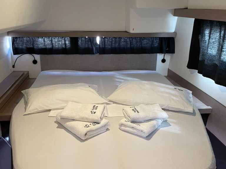 Location Catamaran Fountaine Pajot avec permis