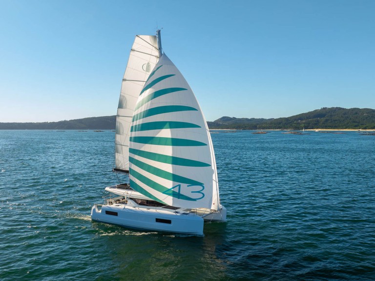 Location bateau Kaštela pas cher Lagoon 43 - 3 + 1 cab. OW