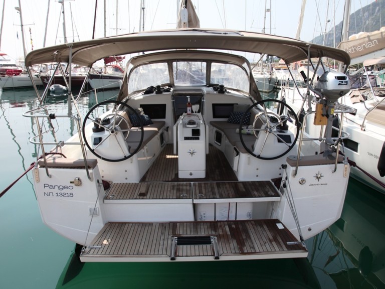 Location à Benítses - Jeanneau Sun Odyssey 410 sur SamBoat