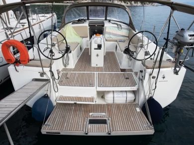 Jeanneau Sun Odyssey 490 te huur van particulier of professional in Neo Klima