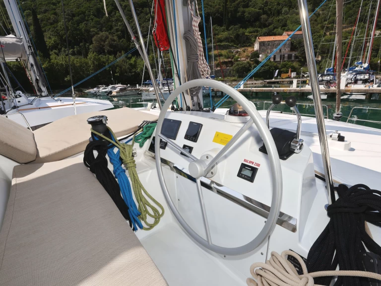 Location bateau Bali Bali 4.2 à Komolac sur Samboat