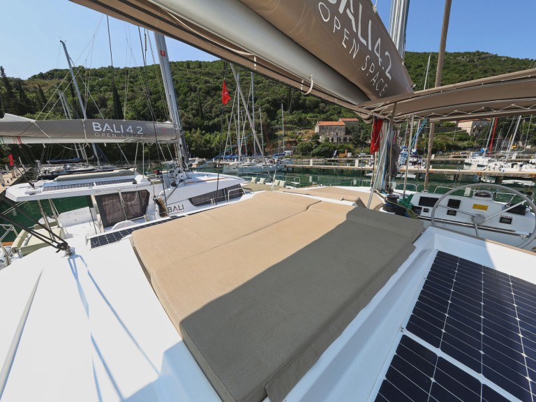 Louer Catamaran avec ou sans skipper Bali à Komolac