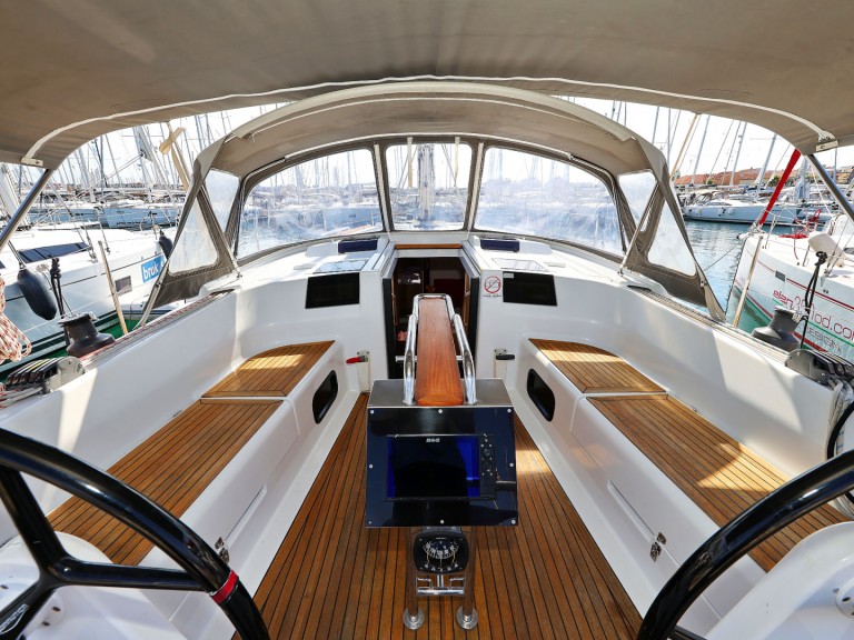 Location bateau Hanse Hanse 415 à Biograd na Moru sur Samboat