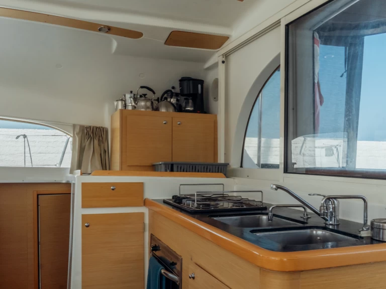 Lagoon Lagoon 380 S2 a louer à Kos