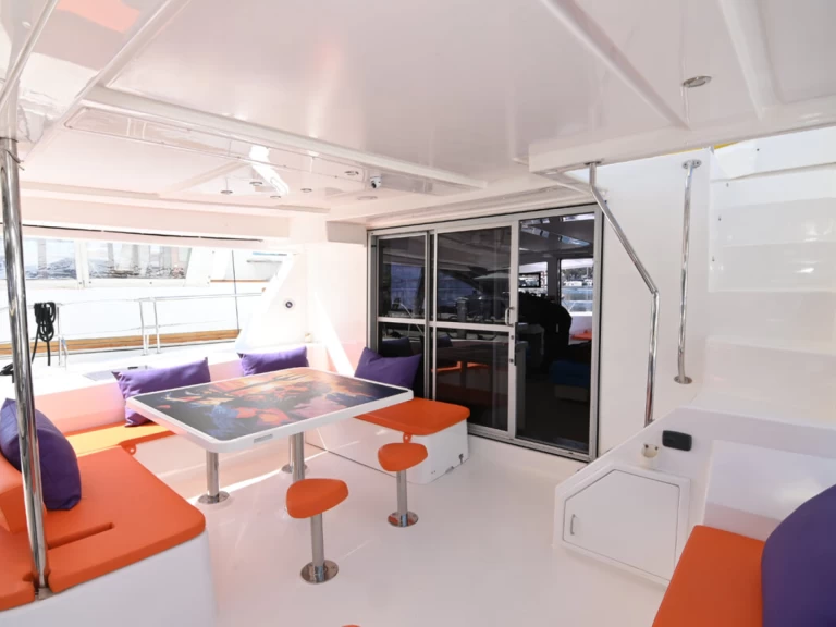 Location Catamaran Leopard Catamarans / Robertson & Caine avec permis