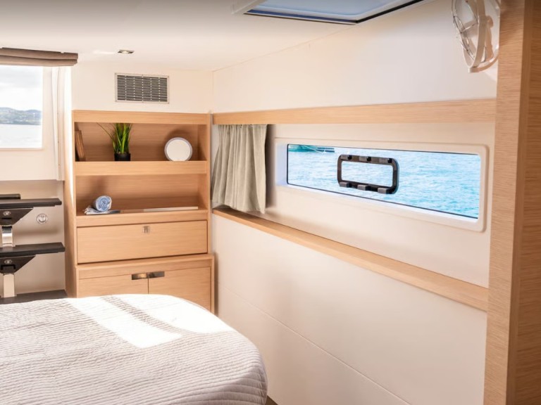 Fountaine Pajot FP 51 a louer à Cogolin