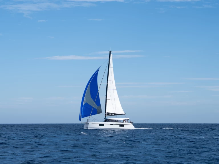 Louer Catamaran avec ou sans skipper Nautitech à Port Grimaud