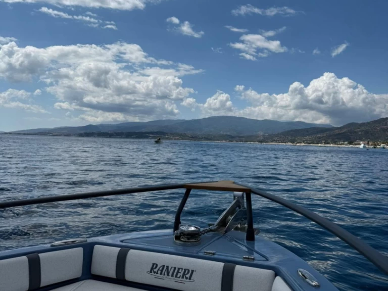 Location bateau Lignano Sabbiadoro pas cher Regal 1900 RS