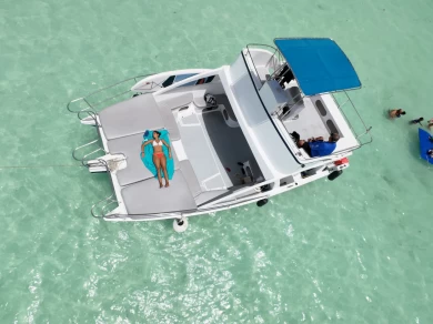 Location Catamaran Custom Made avec permis