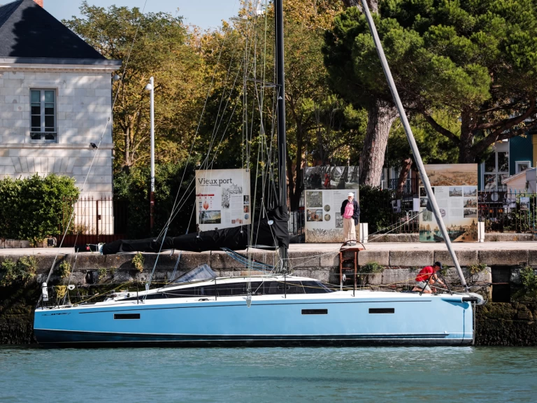 Location bateau Jpk JPK 39 FC à La Rochelle sur Samboat