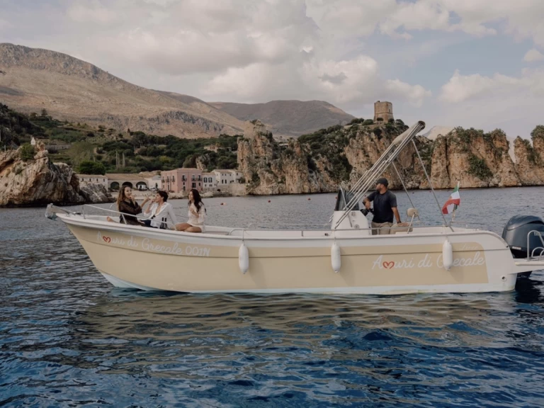 Location à Castellammare del Golfo - LIVER Open 860 sur SamBoat