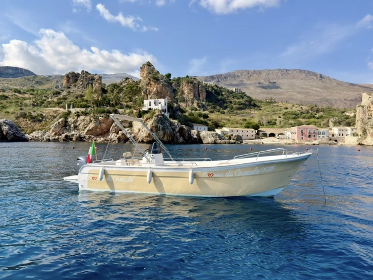 Location Bateau à moteur LIVER avec permis