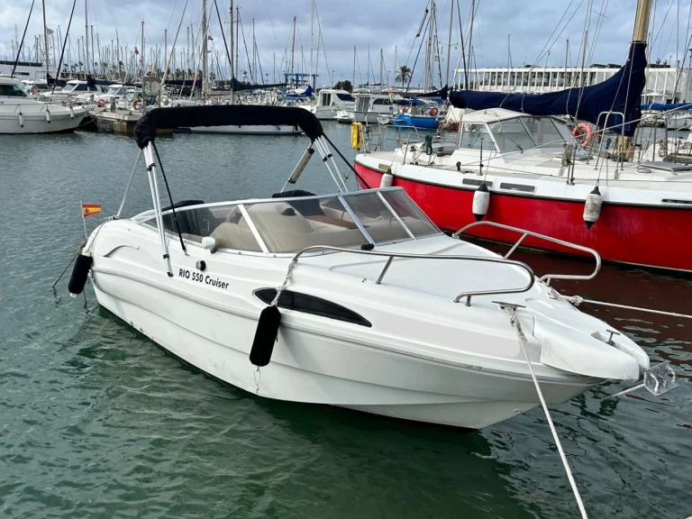 Louer Bateau à moteur avec ou sans skipper Rio à Vilanova i la Geltrú