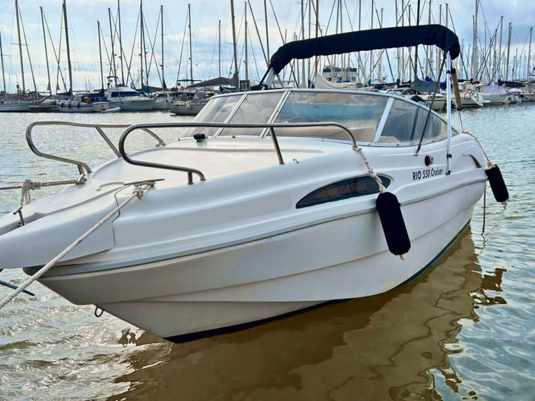 Location Bateau à moteur Rio avec permis