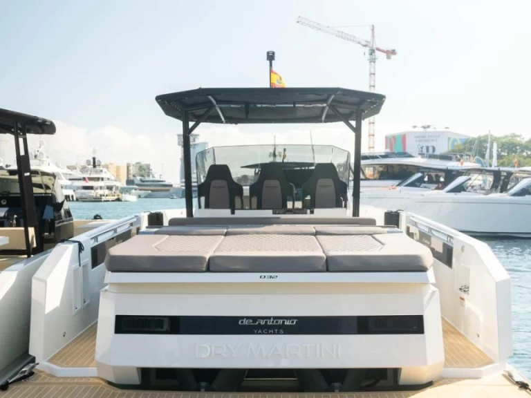 Louez un DE ANTONIO Yachts 32 OPEN à Port Mahon