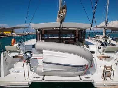 Yacht hire Nidri cheap Bali Catsmart