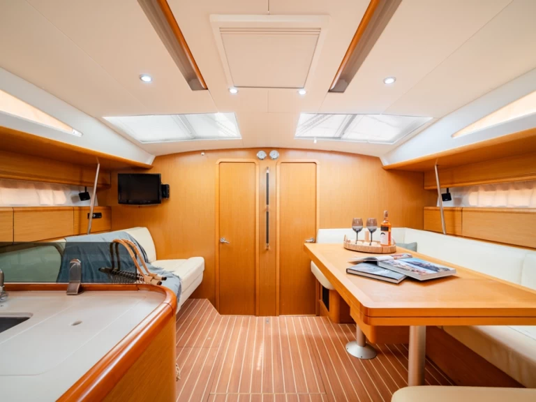 Location à Lávrio - Jeanneau Jeanneau 53 sur SamBoat