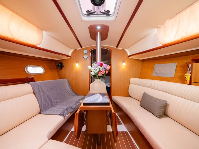 Location à Lávrio - Jeanneau Sun Odyssey 32i sur SamBoat