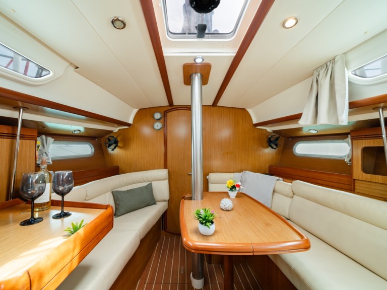 Louer Voilier avec ou sans skipper Jeanneau à Lávrio