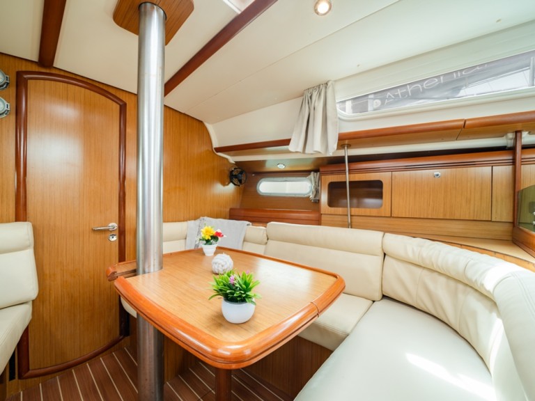 Voilier à louer à Lávrio au meilleur prix