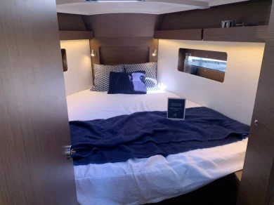 Sailboat rental with or without captain Bénéteau Port de La Base de Lorient