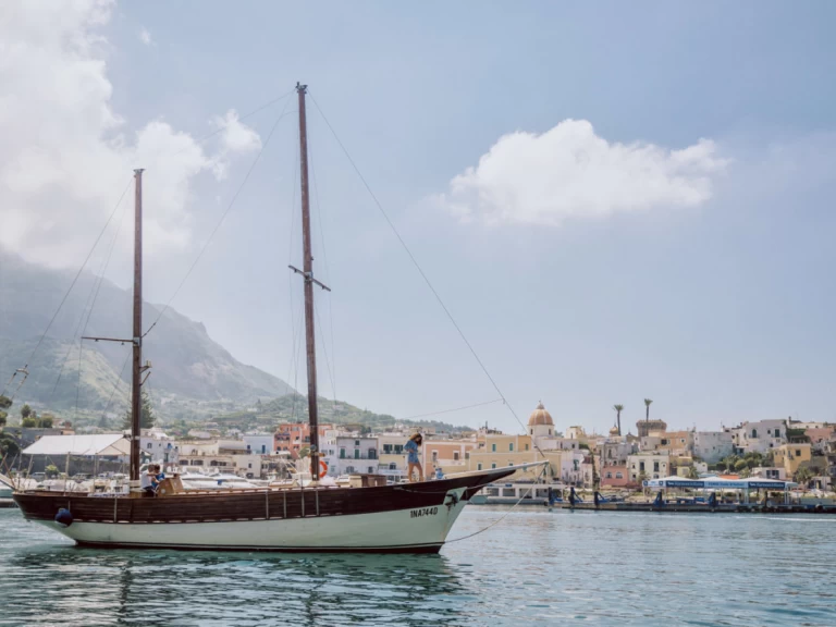 Location bateau Forio pas cher Goletta