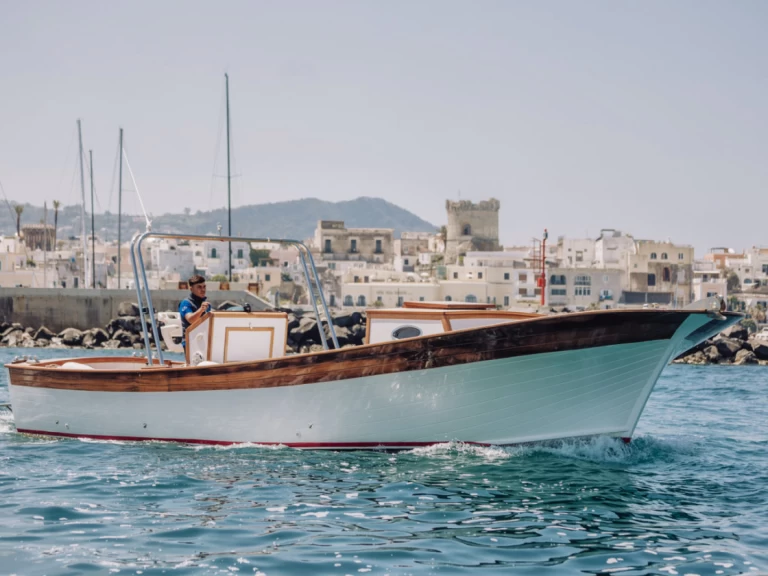 Louer Bateau à moteur avec ou sans skipper O.P Nautica  à Forio