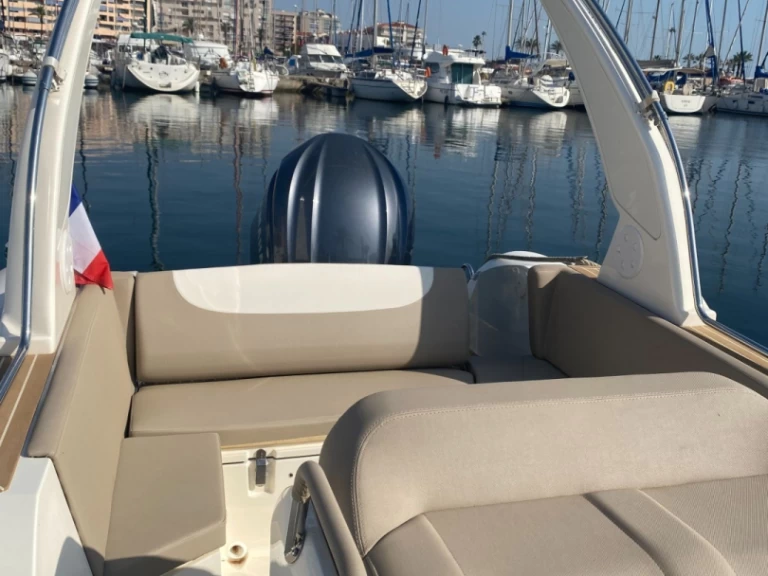 Location bateau Capelli Tempest 775 à Port de Saint-Cyprien Méditerranée sur Samboat