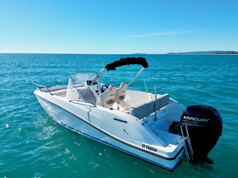 Location bateau Quicksilver Activ 675 Open à Le Cap d'Agde sur Samboat