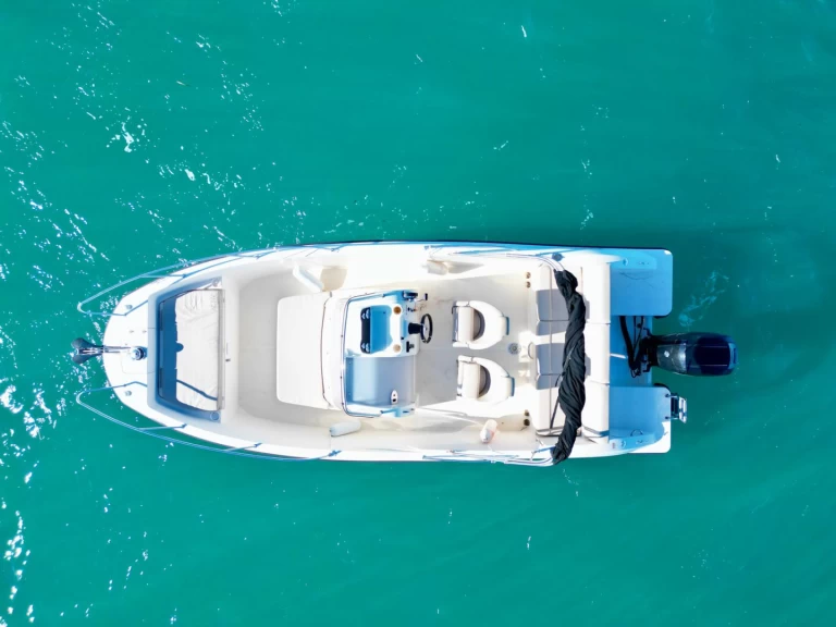 Location Bateau à moteur Quicksilver avec permis