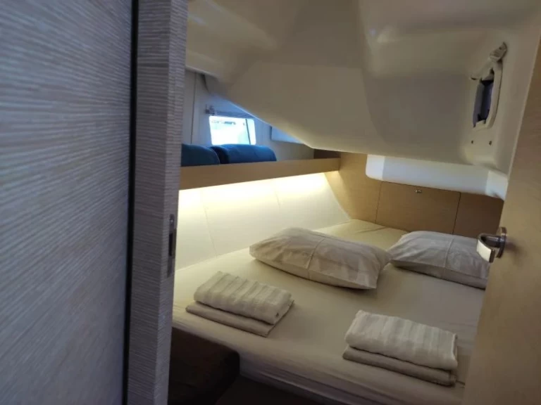 Location à Baška Voda - Elan Impression 40 sur SamBoat