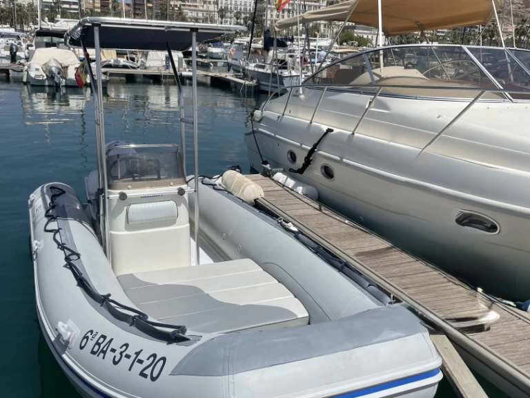 Location Semi-rigide à Calp / Calpe - Valiant DR 520